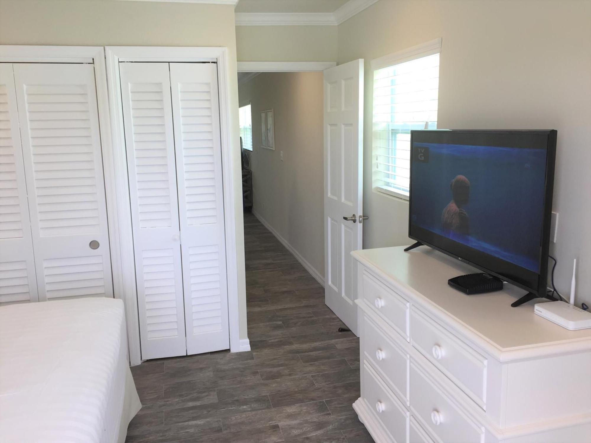 Dolphin Cove (Adults Only) Villa Freeport Room photo